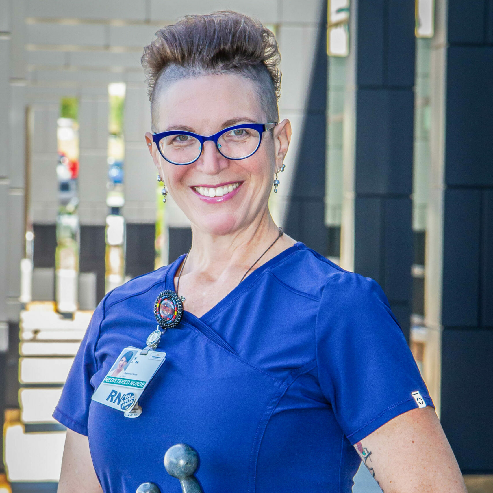 Si Issler, RN, receives DAISY Award